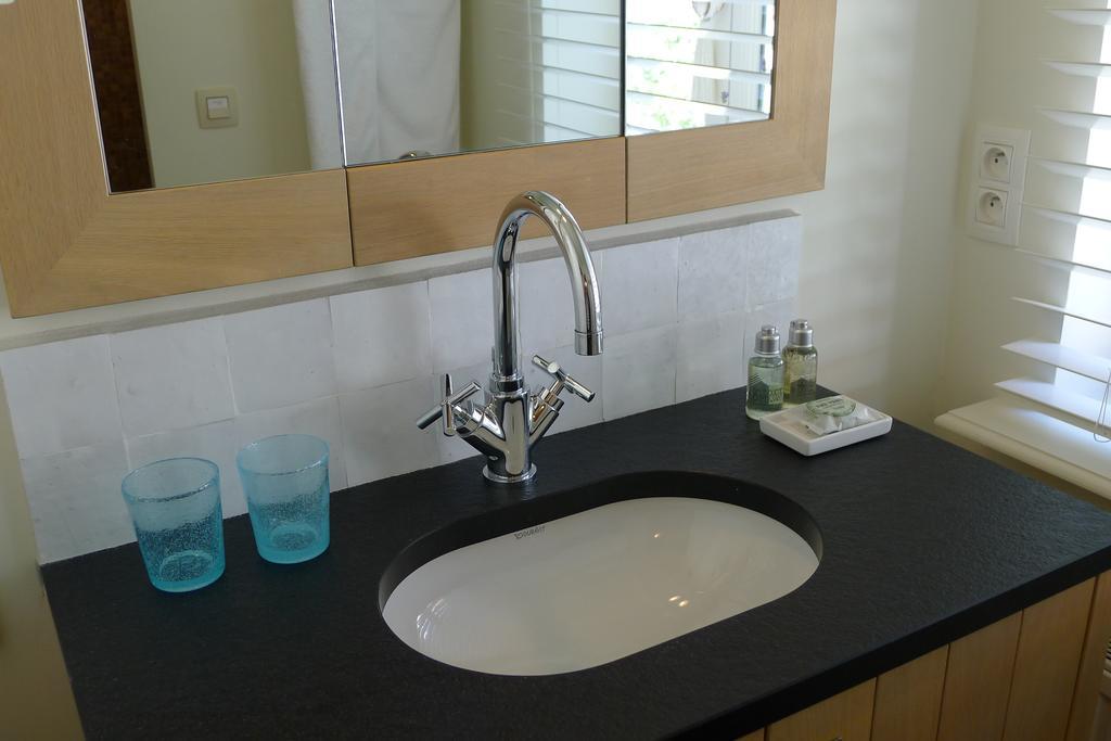 The Herring'S Residence - Stylish Private Cottage With Breakfast In Historic Center - Adults-Only Bruges Quarto foto